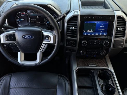 Used 2018 Ford F250 Lariat w/ Lariat Ultimate Package AWD/4WD image 14