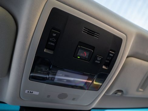 Used 2020 Lexus ES 300h w/ Premium Package image 23