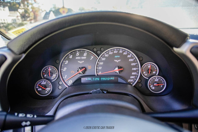 Used 2005 Chevrolet Corvette Convertible w/ Preferred Equipment Group RWD image 34
