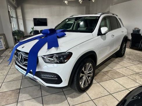 Used 2020 Mercedes-Benz GLE 350 4MATIC w/ Premium Package image 3