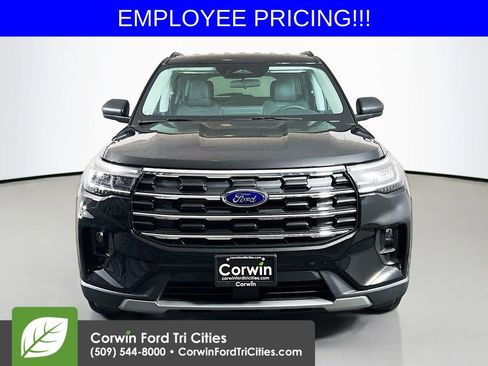 New 2026 Ford Explorer Active w/ Active Comfort Package AWD/4WD image 4