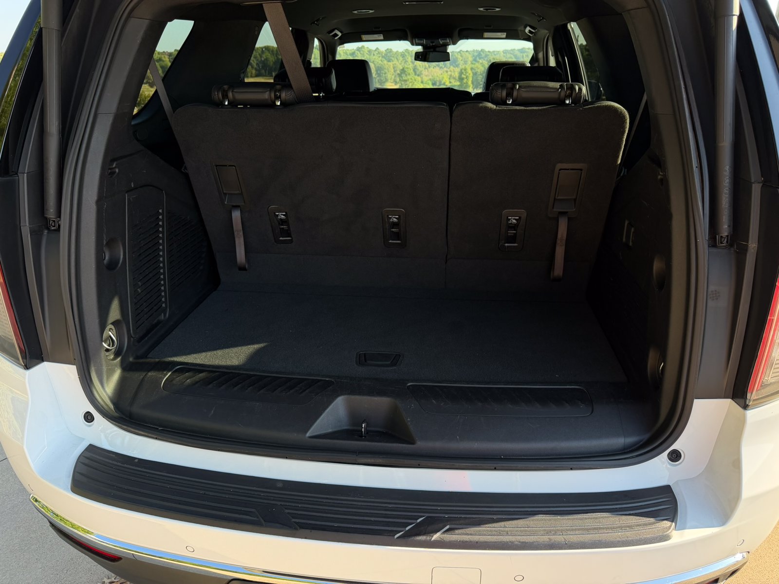 Used 2023 Chevrolet Tahoe LT RWD image 35