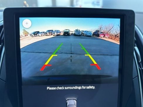 Used 2024 Ford Edge Titanium image 22