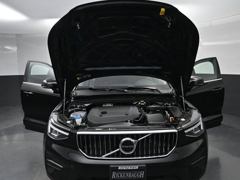 Certified 2025 Volvo XC40 B5 Core w/ Protection Package Premier image 20