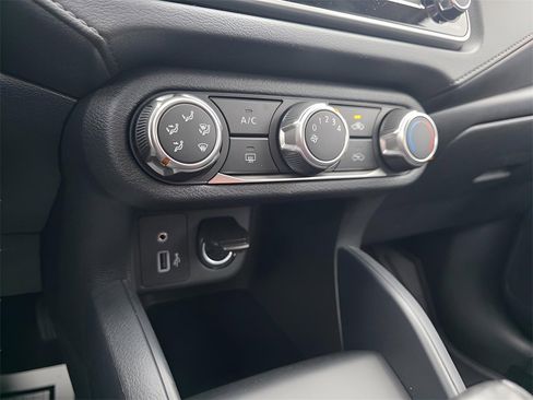 New 2025 Nissan Versa S image 23