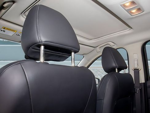 Used 2018 MAZDA CX-5 Touring w/ Preferred Equipment Package image 19