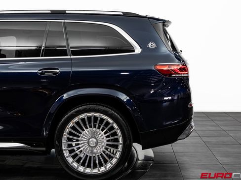Used 2022 Mercedes-Benz Maybach GLS 600 Maybach GLS 600 *5-SEAT CONFIG image 14