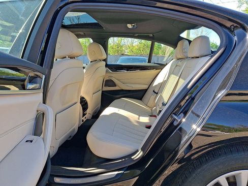 Certified 2023 BMW 530i xDrive w/ Premium Package AWD/4WD image 10