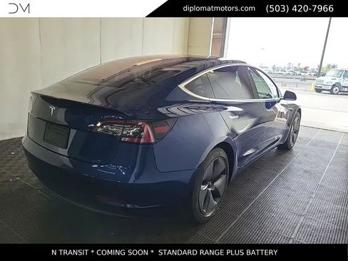 Used 2019 Tesla Model 3 Standard Range Plus image 4