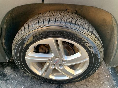 Used 2018 GMC Terrain SLE image 19