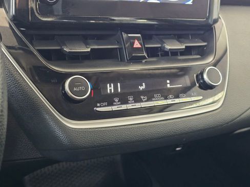 Used 2024 Toyota Corolla LE image 28