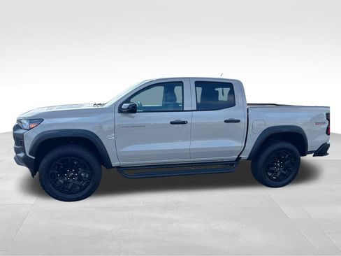 Used 2026 Chevrolet Colorado Trail Boss AWD/4WD image 2