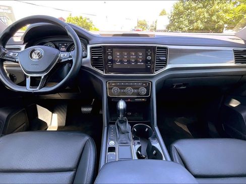Used 2018 Volkswagen Atlas SEL FWD image 16