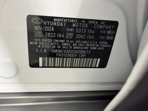 Used 2025 Hyundai Ioniq 6 SE RWD image 33