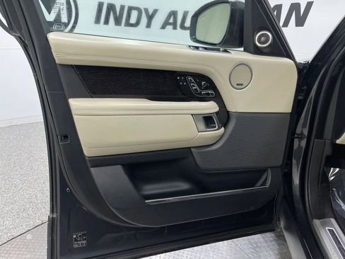 Used 2019 Land Rover Range Rover Autobiography image 15