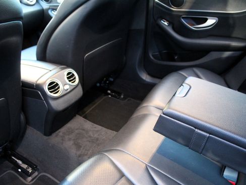 Used 2016 Mercedes-Benz C 300 Sedan image 21