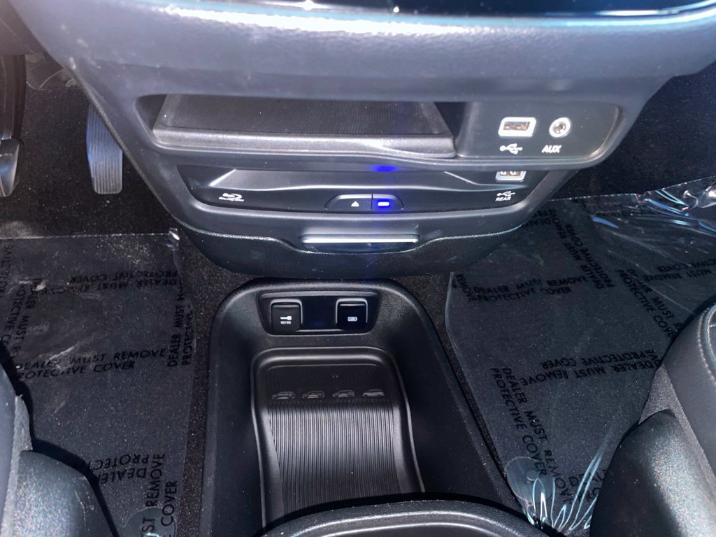 Used 2019 Chrysler Pacifica Touring-L Plus w/ S Appearance Package FWD image 23
