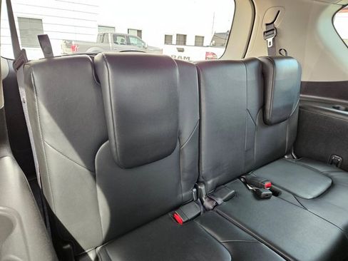 Used 2023 Nissan Armada SL w/ Captain's Chairs Package image 19