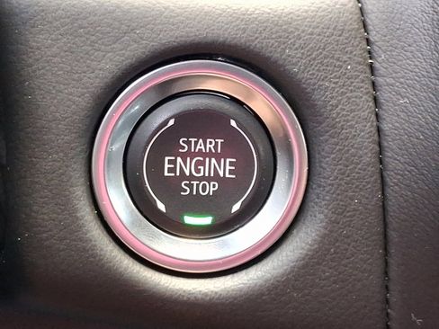 Used 2024 Chevrolet Suburban LS image 27