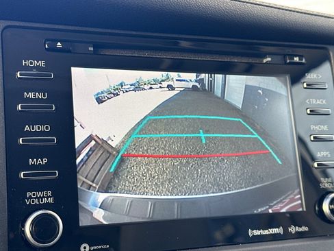 Used 2019 Toyota Sienna XLE w/ XLE Navigation Package FWD image 18