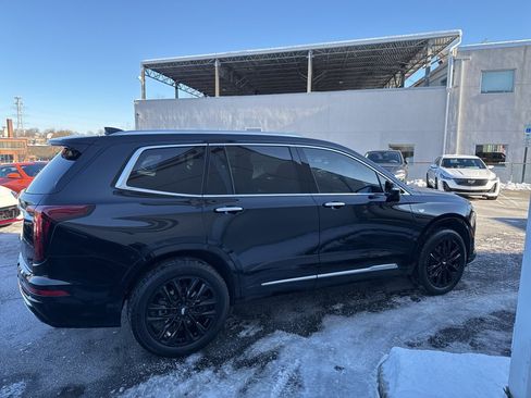 Used 2024 Cadillac XT6 Luxury image 9