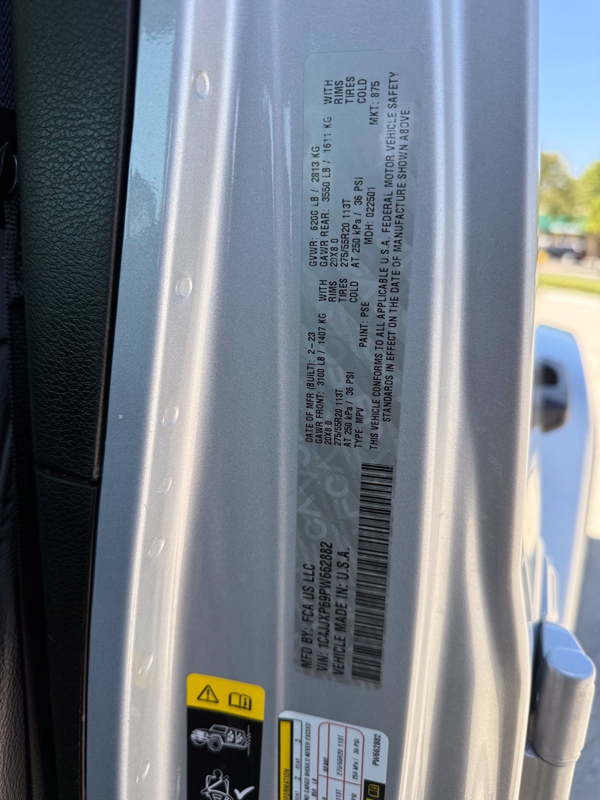 Used 2023 Jeep Wrangler Unlimited Sahara w/ Cold Weather Group AWD/4WD image 10