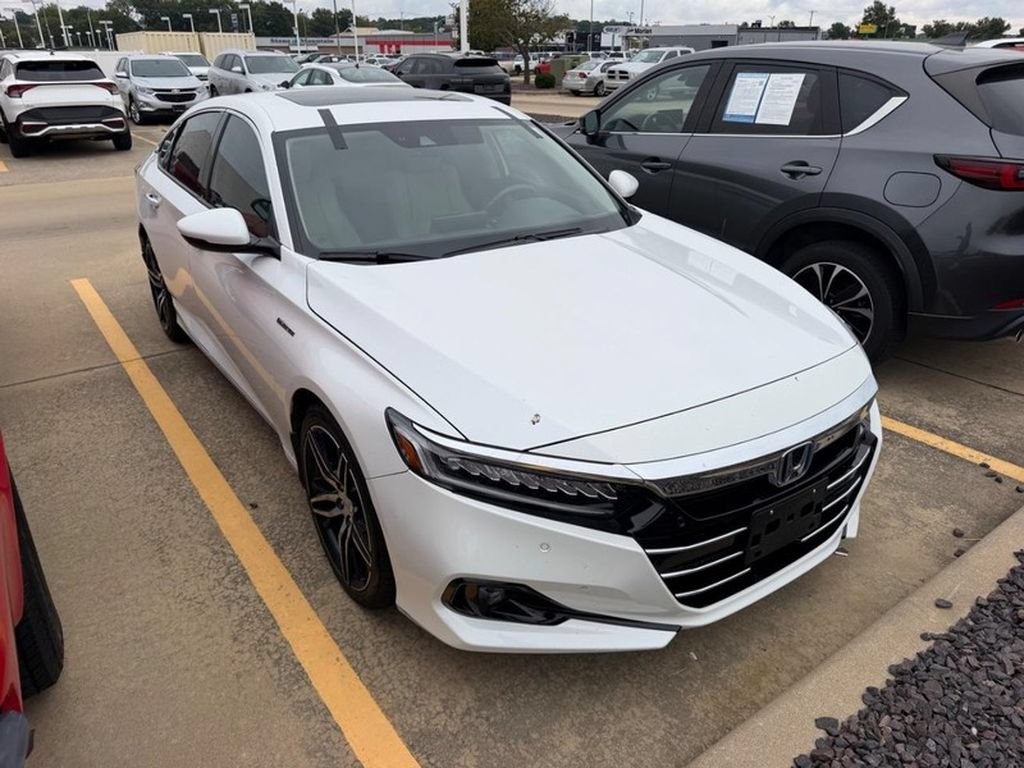 Certified 2022 Honda Accord Touring image 2