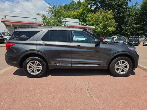 Used 2020 Ford Explorer XLT AWD/4WD image 6