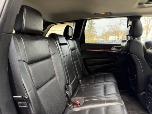 Used 2013 Jeep Grand Cherokee Limited w/ Luxury Group II image 28