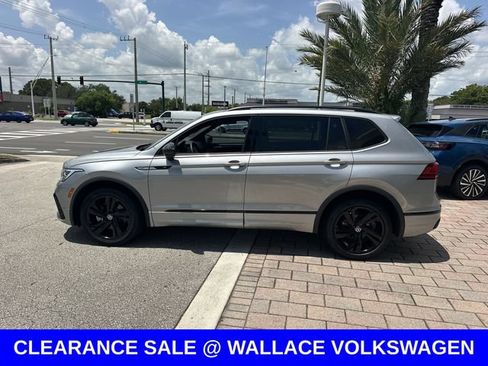 Certified 2023 Volkswagen Tiguan SE R-Line FWD image 10