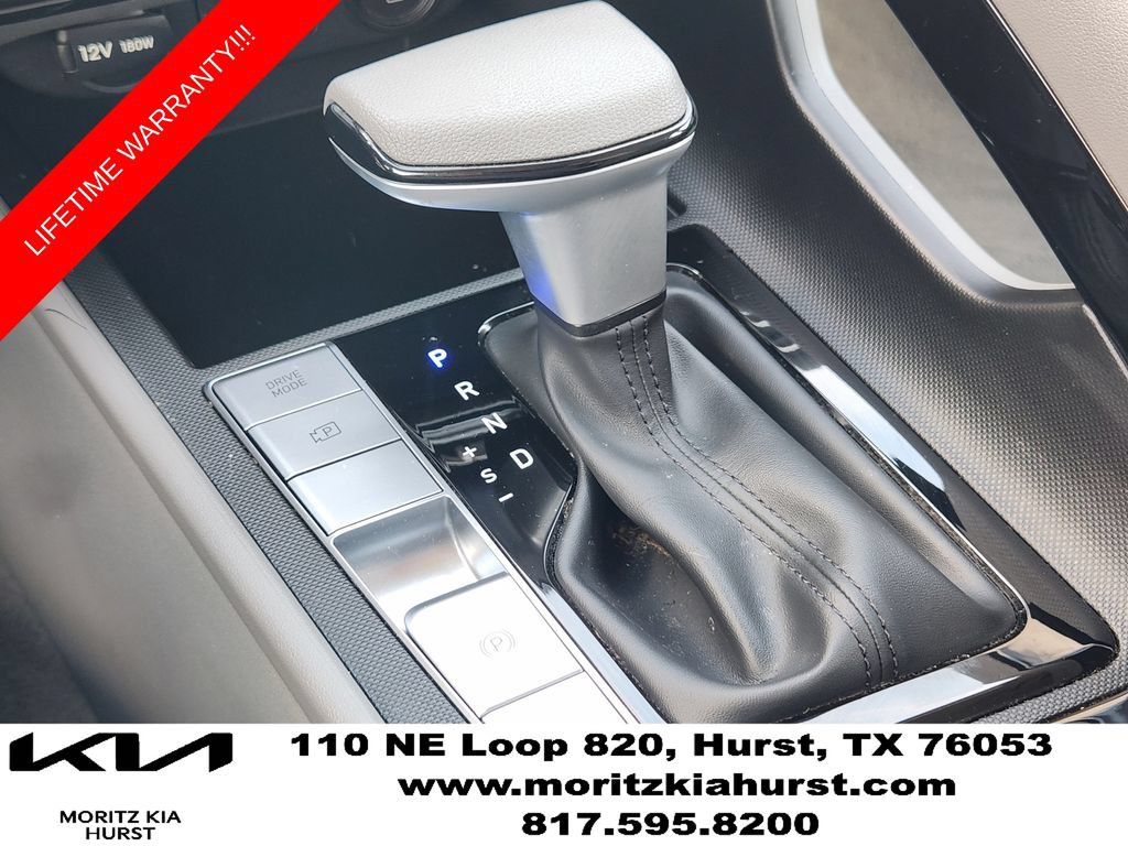 Used 2023 Hyundai Elantra Blue FWD image 9