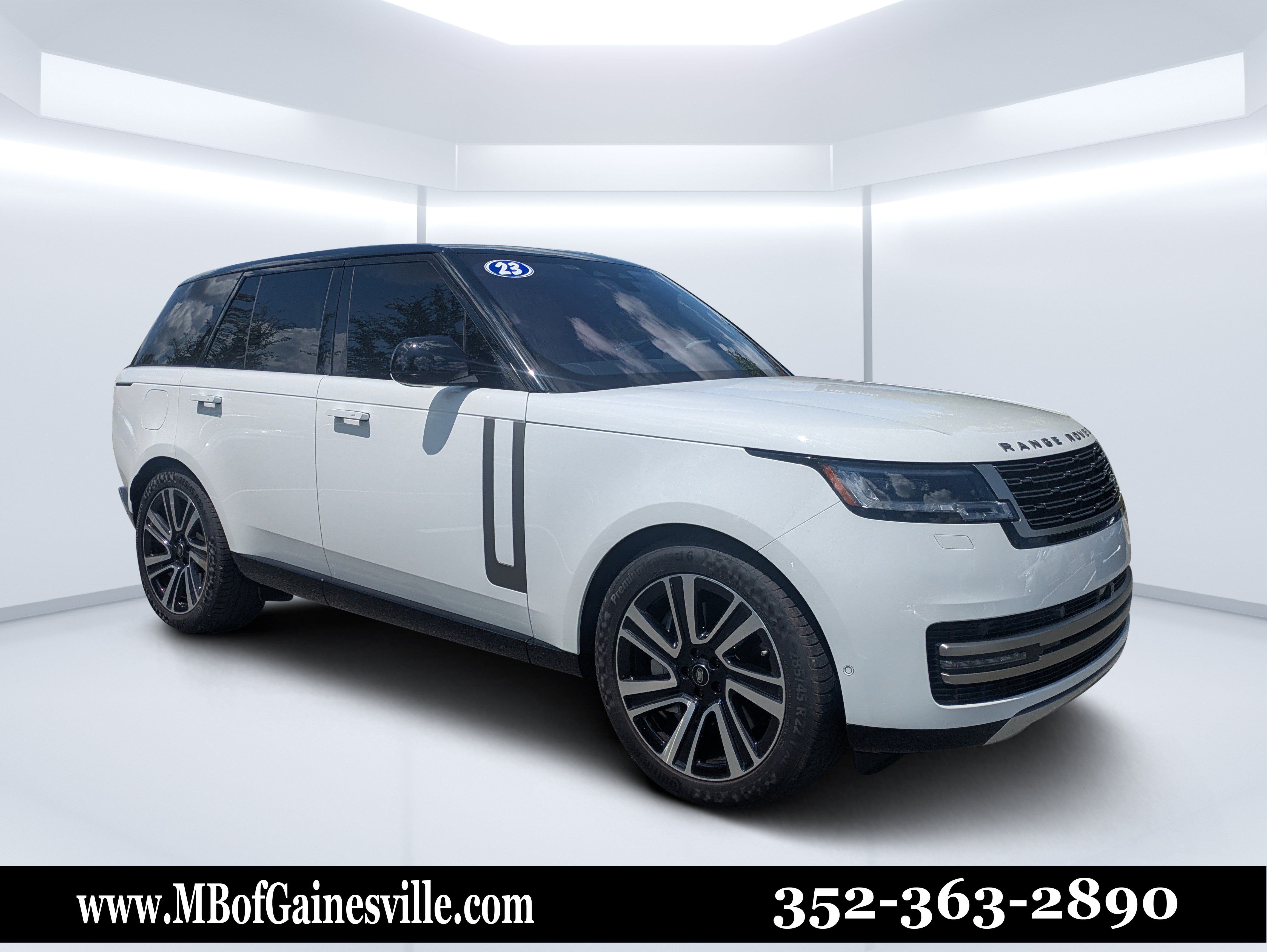 Used 2023 Land Rover Range Rover SE AWD/4WD image 1