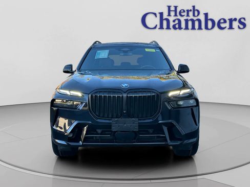 Used 2023 BMW X7 xDrive40i w/ M Sport Package image 2