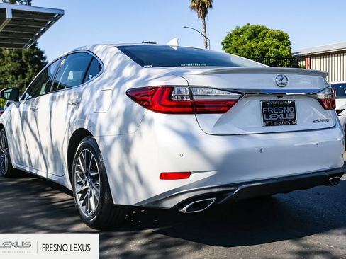 Used 2016 Lexus ES 350 w/ Navigation System Package FWD image 4