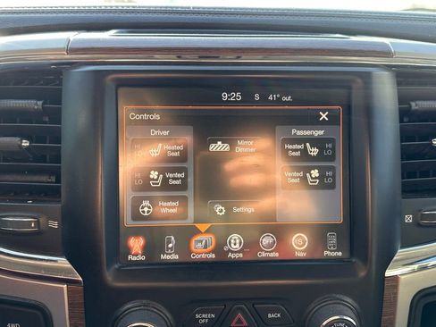 Used 2015 RAM 4500 Laramie image 32