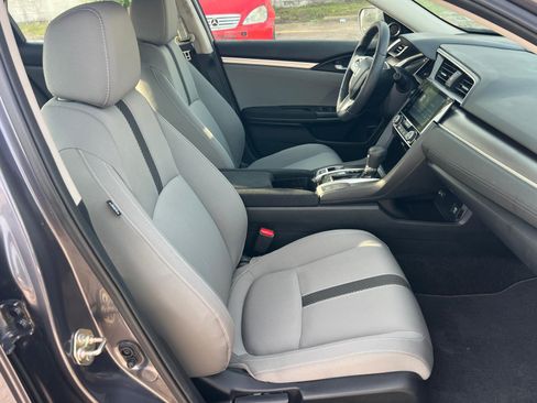 Used 2017 Honda Civic EX image 4