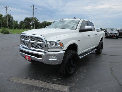 Used 2018 RAM 2500 Laramie AWD/4WD image 14