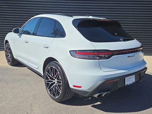 Certified 2025 Porsche Macan S image 3