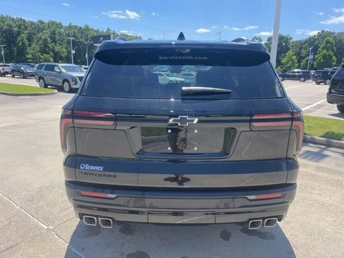 New 2026 Chevrolet Traverse LT w/ Midnight/Sport Edition FWD image 5