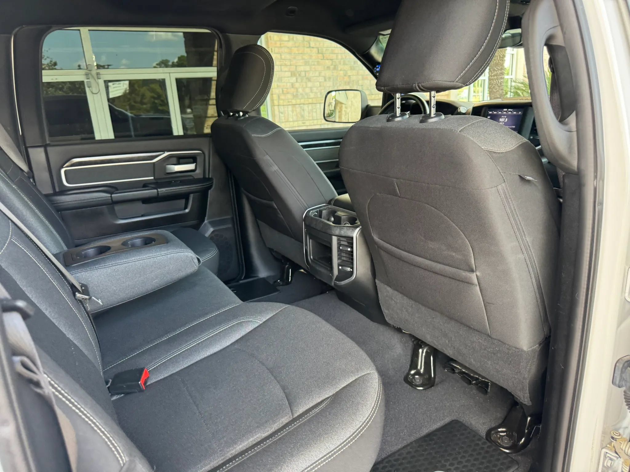 Used 2020 RAM 2500 Big Horn w/ Level 1 Equipment Group AWD/4WD image 29