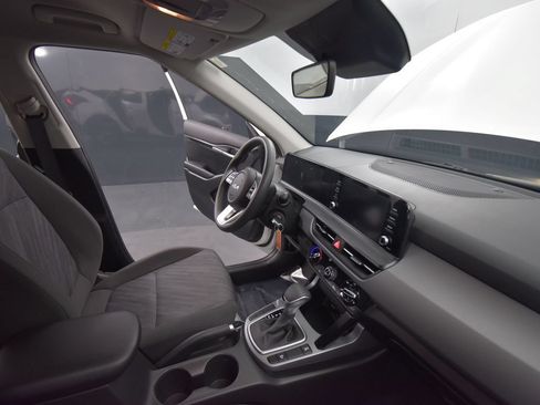 Used 2024 Kia Seltos LX AWD/4WD image 18