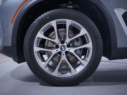 Used 2026 BMW X5 sDrive40i w/ Premium Package RWD image 2
