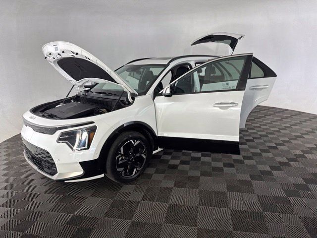 Certified 2023 Kia Niro Wave FWD image 12