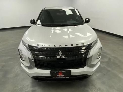 Used 2023 Mitsubishi Outlander SE Black Edition AWD/4WD image 10