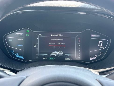 Used 2020 Kia Niro EX Premium FWD image 8