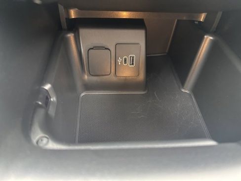 Used 2025 Ford Explorer ST image 19