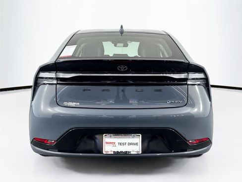 Certified 2025 Toyota Prius Plug-In Hybrid image 7