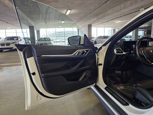 Used 2023 BMW i4 eDrive35 RWD image 31