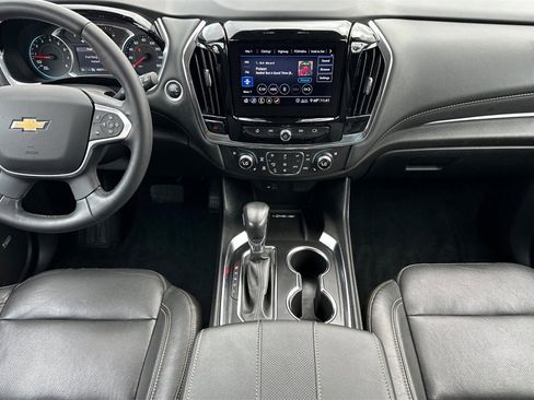 Used 2021 Chevrolet Traverse Premier image 10
