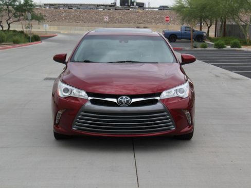 Used 2017 Toyota Camry XLE w/ Moonroof Package image 2